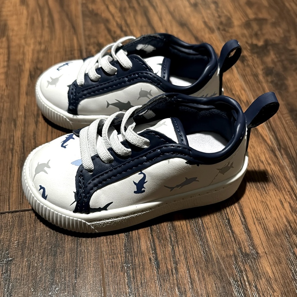 Toddler boy’s Carter’s shark print shoes, size 4c